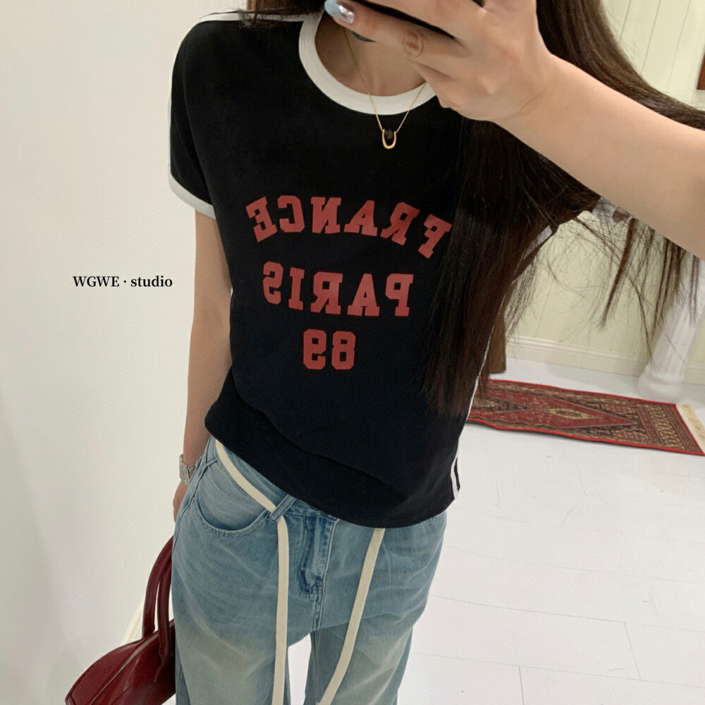 WGWE raya reductor de edad con letras impresas en contraste borde de color estilo universitario cuello redondo pequeño delgado camiseta de manga corta W5412