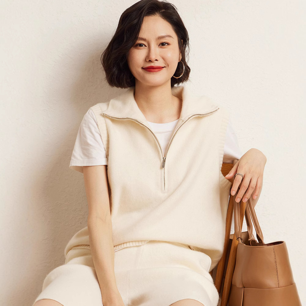 Cashmere knitted vest with zipper