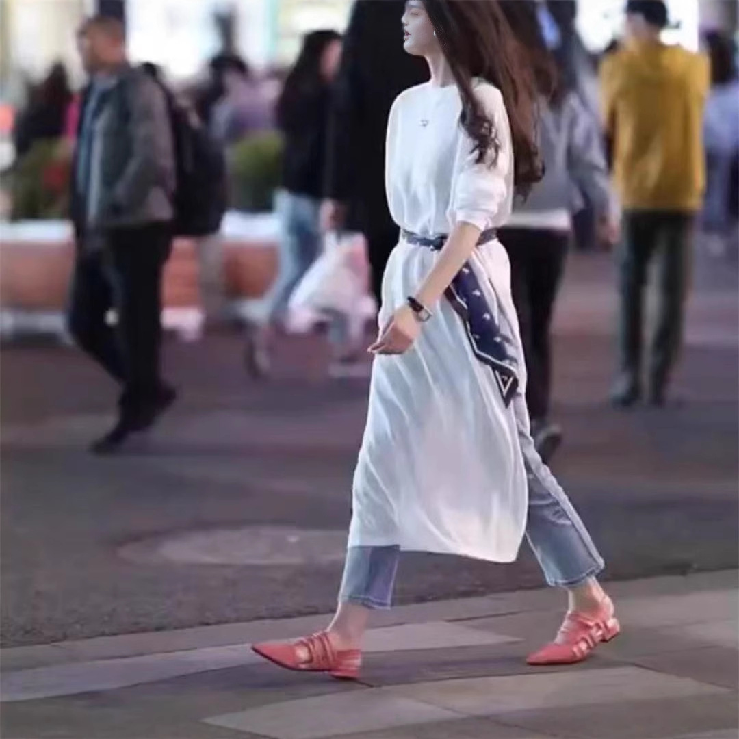 强9383大爱美依缘2026夏季新款韩版白色T恤长款时尚开叉显瘦女潮