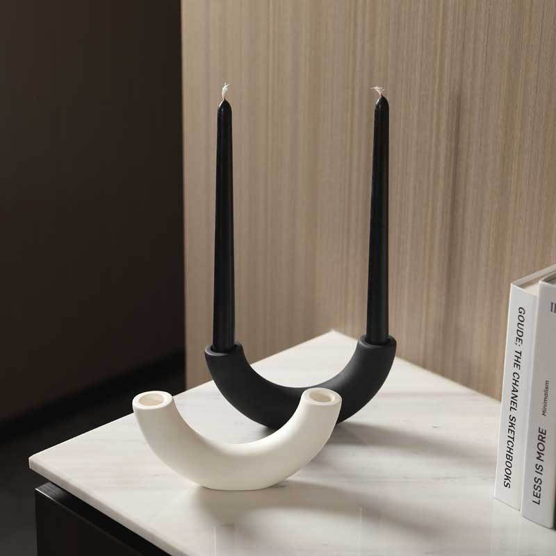 Adornos de candelabros de cerámica ins transfronterizos Wabilifeng candelabros en blanco y negro Sala de estar para el hogar Dormitorio Mesa de comedor Decoración suave