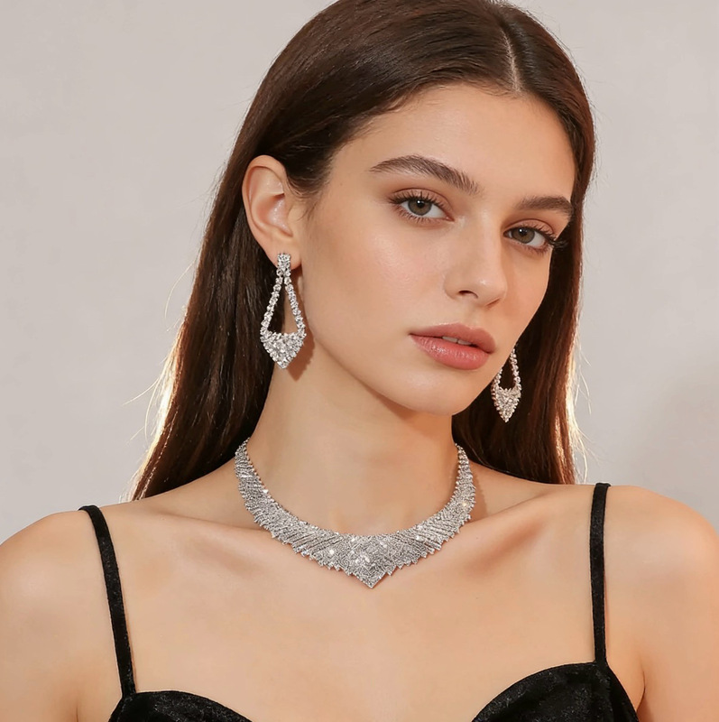 Cross-Border Necklace and Earring Set Jewelry Geometric Claw Chain Bride Birthday Party Gift Factory Direct Supply