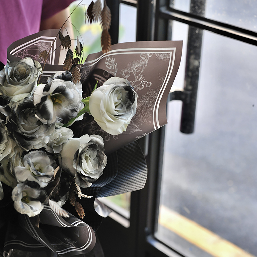 Li Zhi Ran Lanzhou flor de papel de embalaje de película de gel de flores ramo de flores impermeable florista papel de embalaje de flores
