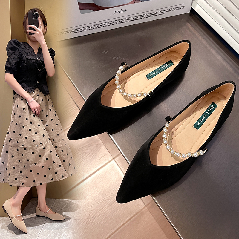 Plus-Size Wide Single Shoes Size 41 to 43 Pointed Toe Pearl Retro Mary Jane Shoes Flat Shoes for Women with Wide Feet