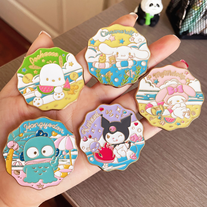 Cartoon New Sanrio Cartoon Badge Merlot Gui Dog Kulomi Metal Brooch Men's and Women's Student Pins Cartoon New Sanrio Cartoon Badge Merlot Gui Dog Kulomi Metal Brooch Men's and Women's Student Pins