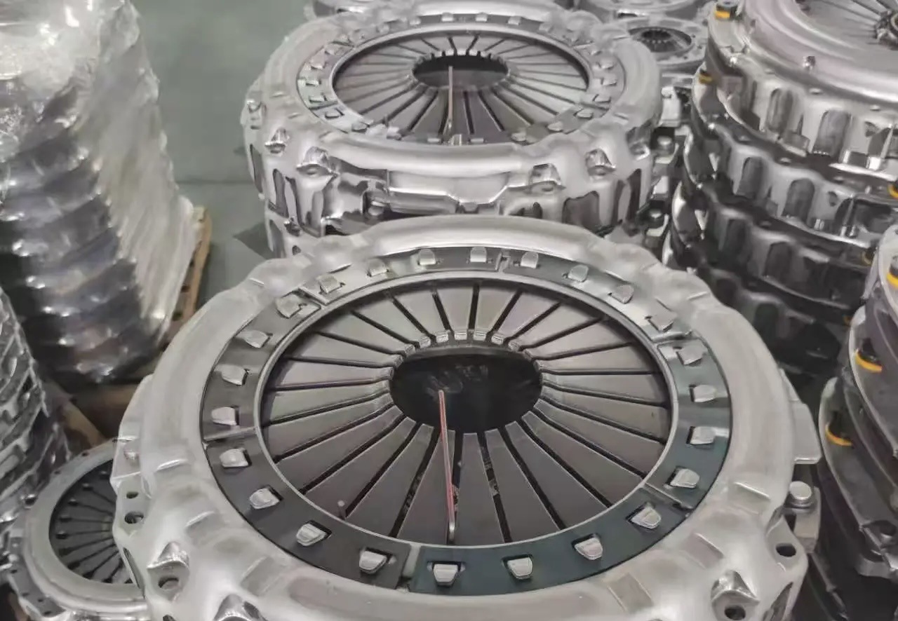 WG9921160200 Heavy-duty truck 430L2 clutch pressure plate, compatible with Shandeka, Howo T7H, Weichai, and Jiefang J6P