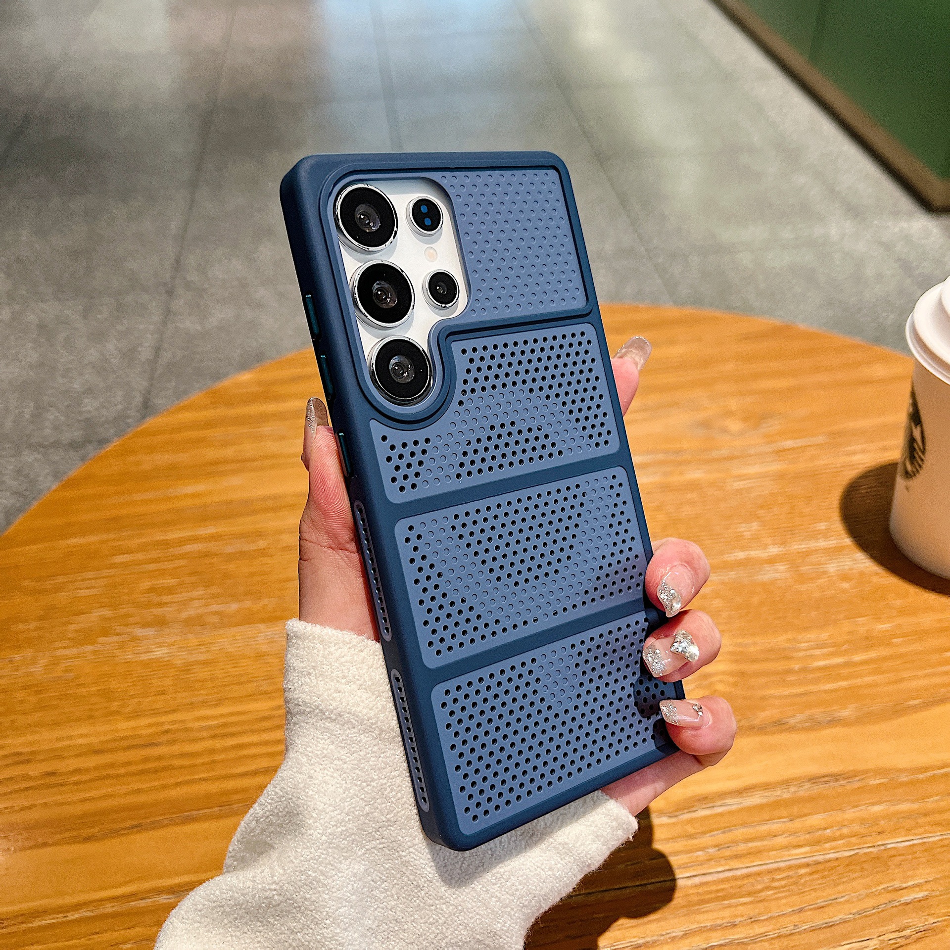 Two-color heat dissipation magnetic suction [blue]