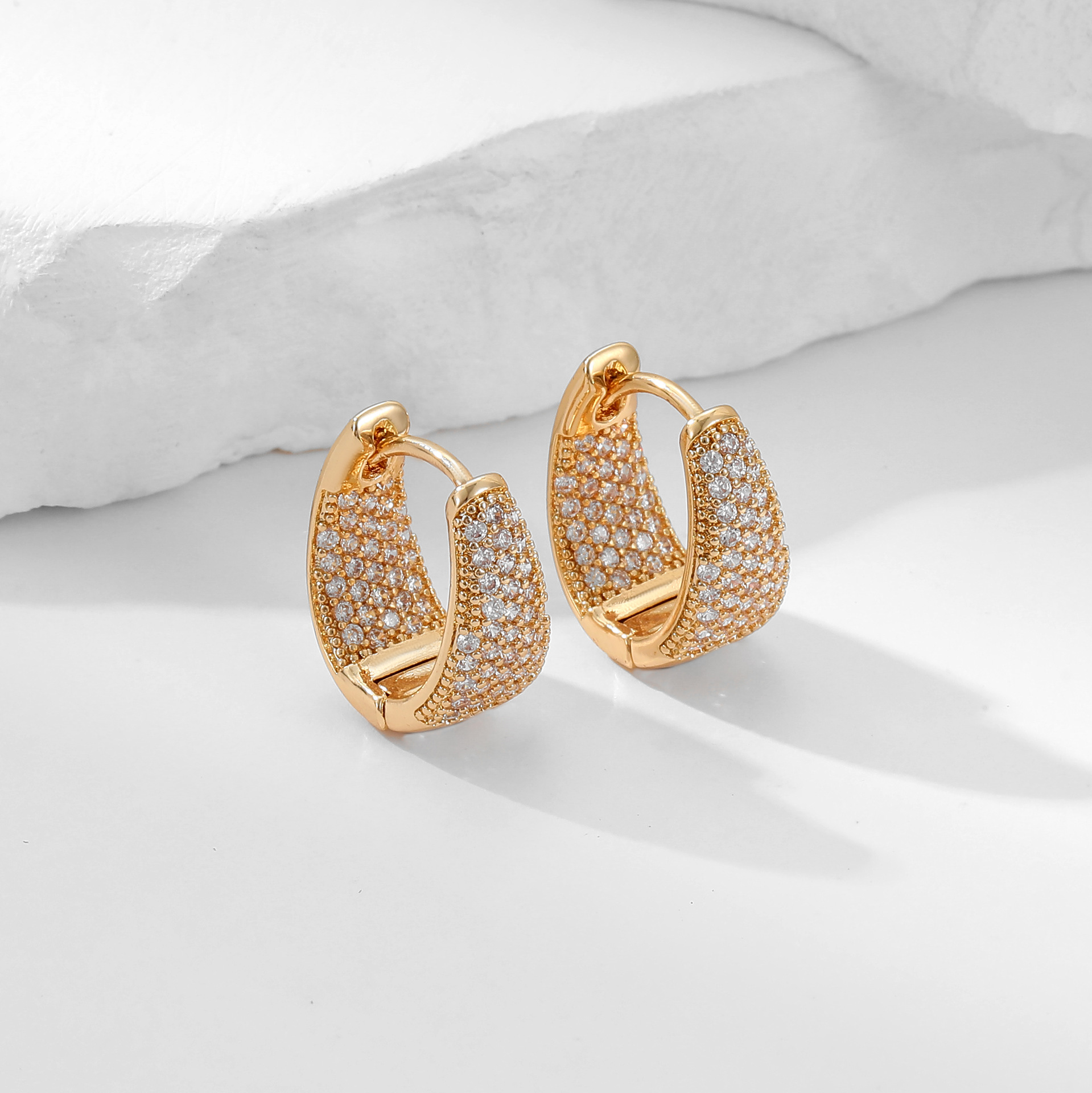 1 Pair Quantity 1 Pair Simple Style Classic Style Color Block Inlay Copper Rhinestones Earrings