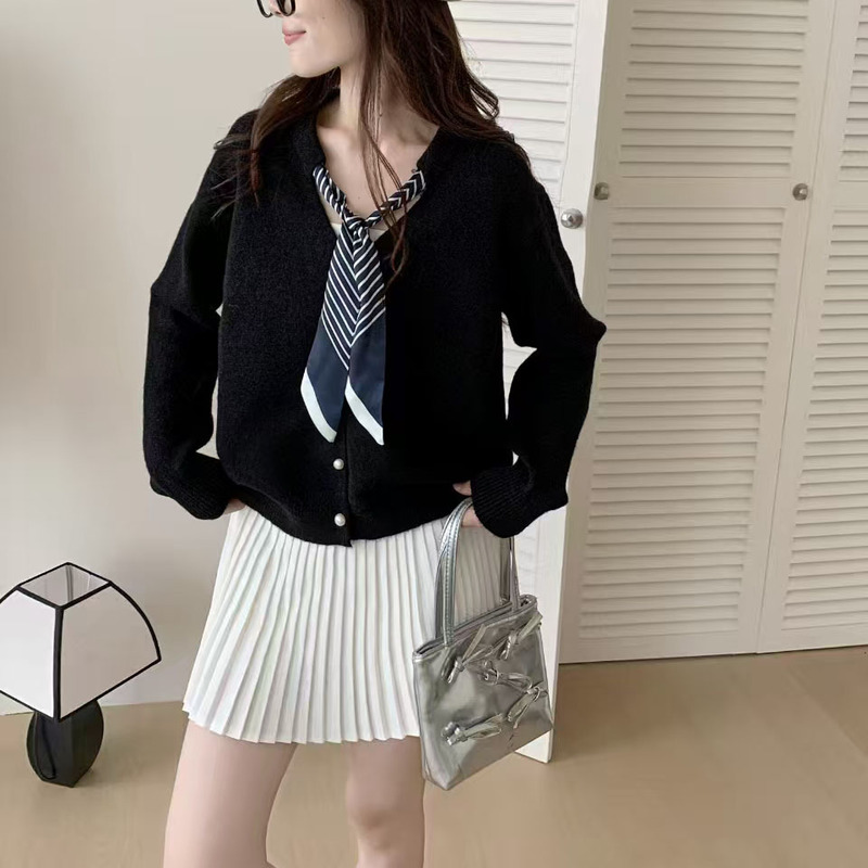 慵懒风洋气v领丝巾针织开衫女2025秋季款舒适百搭减龄休闲上衣潮|undefined