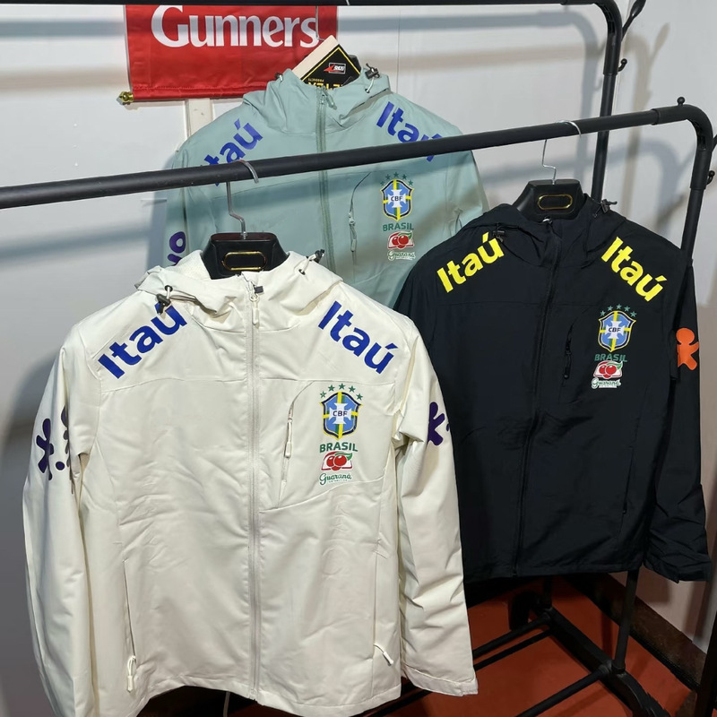 Brazilian Football Captain Sleeve Jacket, Fleece-Lined, Warm, Windproof, Waterproof, Hooded, Same Style as Neymar's Jacket