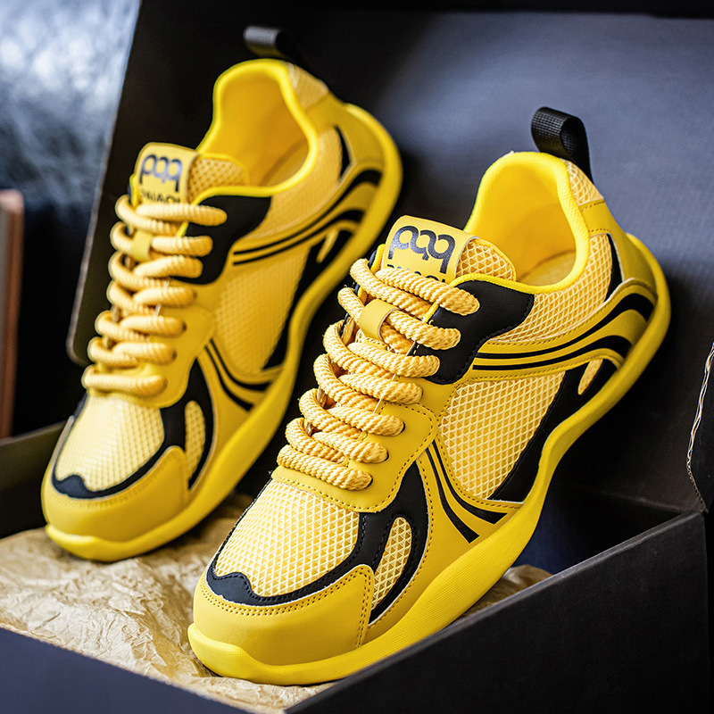 Zapatos de hombre de malla ligera y versátil, estilo de moda, sensación de alta gama, lujo ligero, primavera nuevo estilo con cordones, modelo de red de red de corte bajo 2025