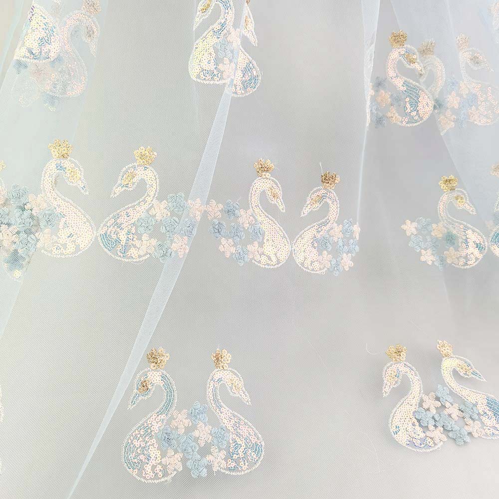浅蓝色公主裙蓬蓬裙表演服饰品面料卡通动物网纱布料绣花新款网布