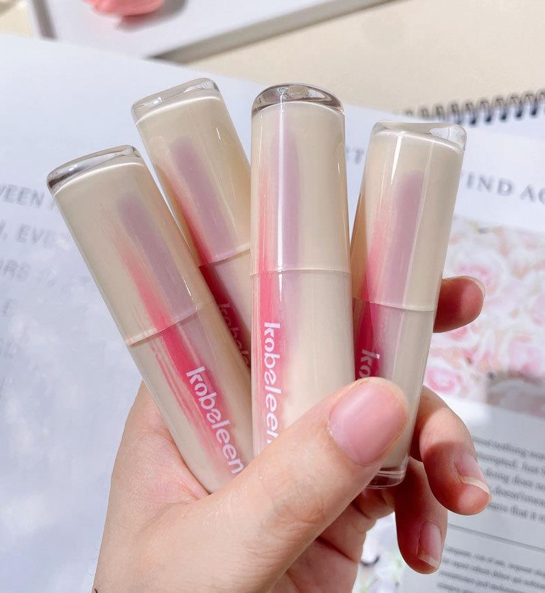 kobeleen Hydrating Lip Balm is an affordable and niche nude lipstick for students that moisturizes and hydrates the skin without makeup and makes it fairer undefined