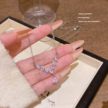 2025新款时尚镶锆石吊坠轻奢设计感钛钢锁骨链简约饰品项链配饰女