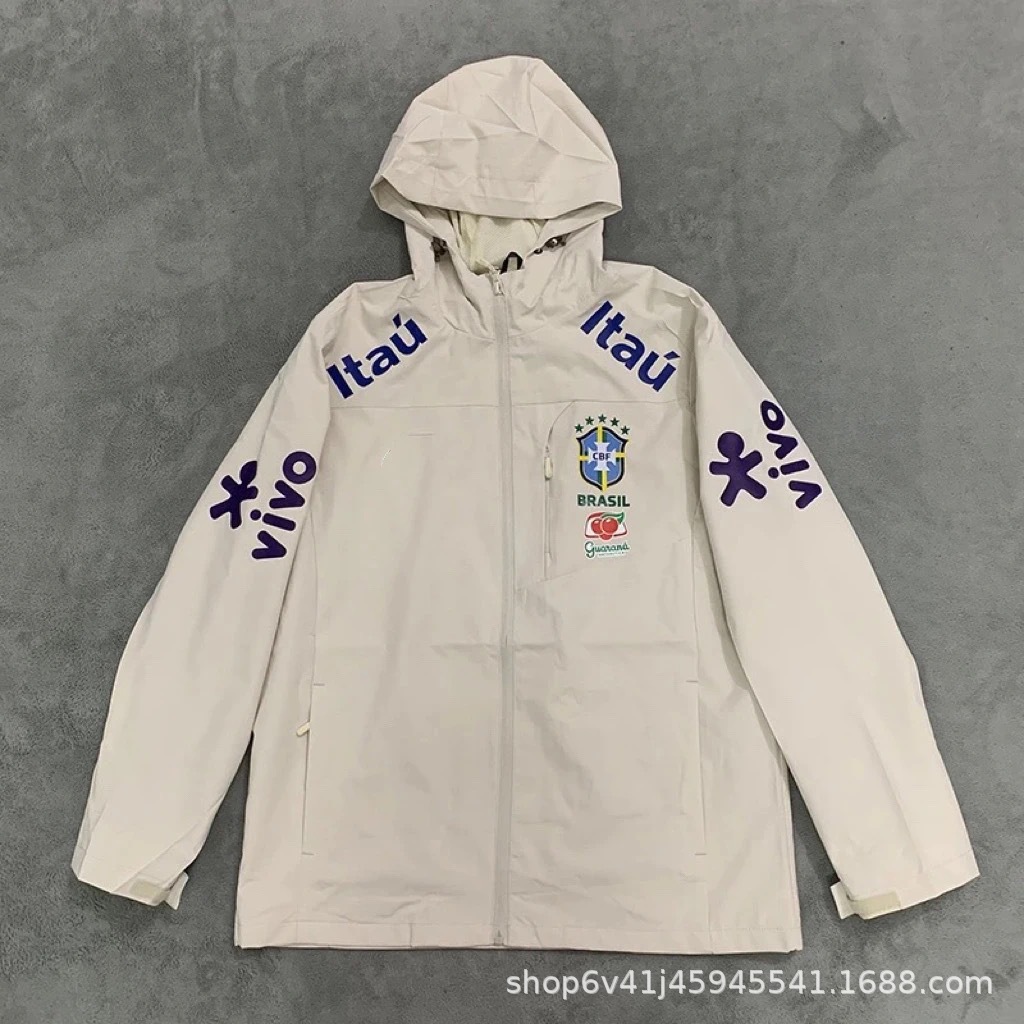 Autumn and winter Brazilian football long-sleeved hooded jacket, windproof outdoor training wear, unisex, high-quality, export-oriented, trendy