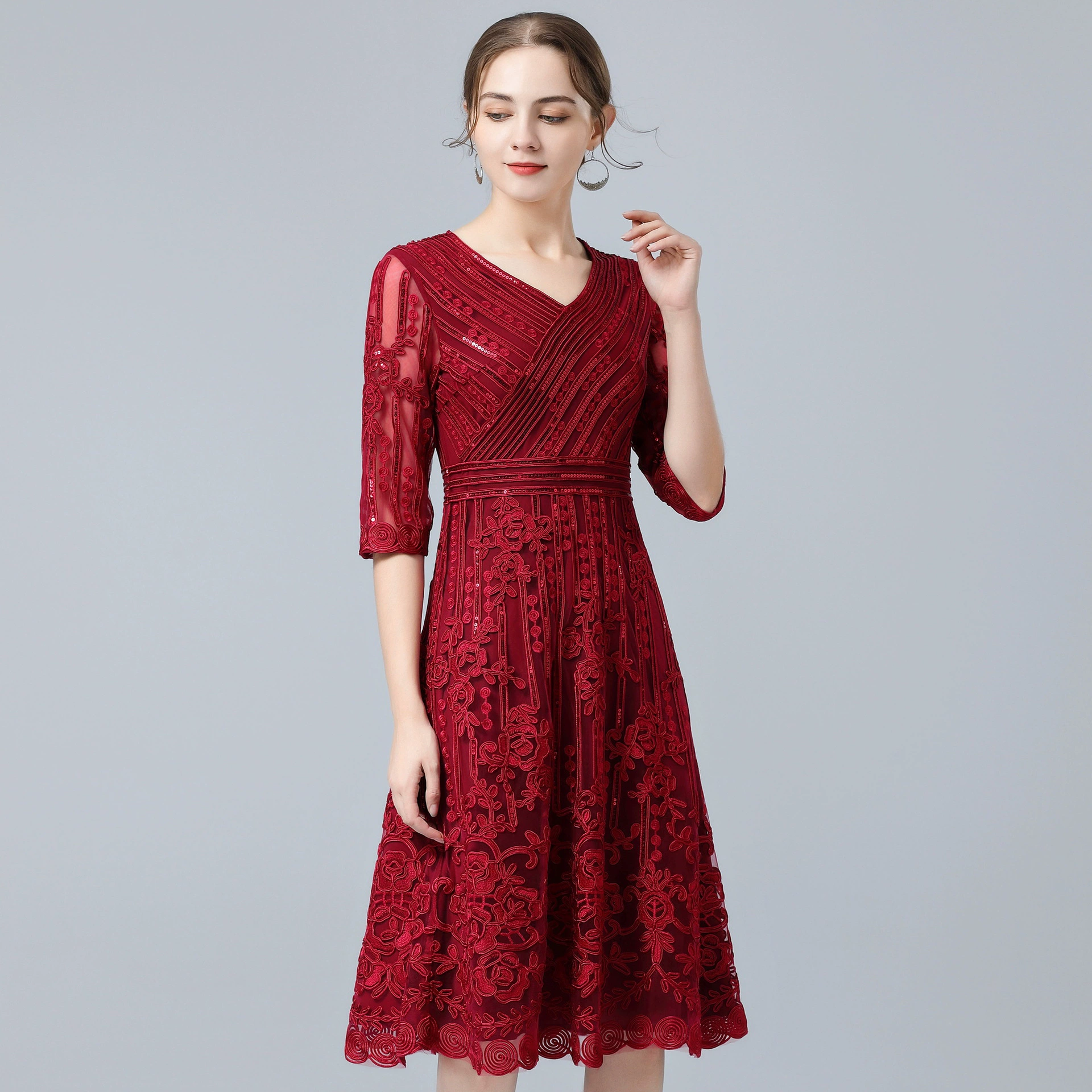 Шэньчжэнь Благородный Платье Мать Платье плюс размер платья Тетя Свадьба Банкет Платье для средних и пожилых людей