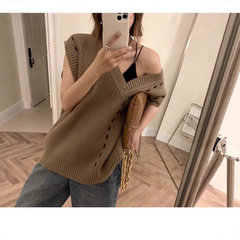 春秋の新型ファッションの大衆のデザイン感に合わせてニットのベストを編んでファッション的に合わせて重ね着します。