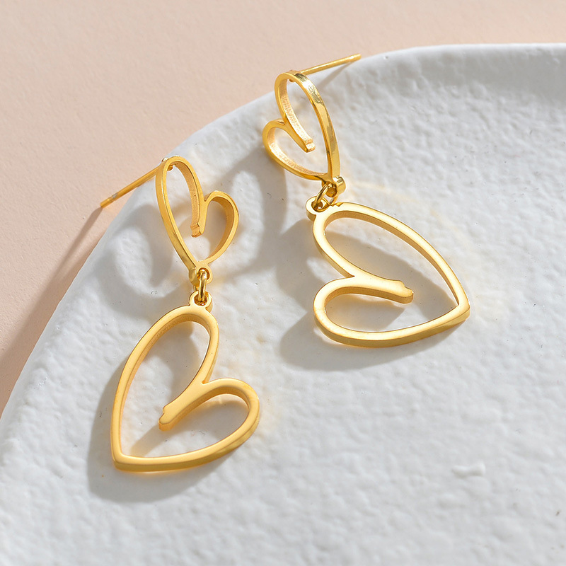 Holiday, Daily Occasion 304 Stainless Steel Material Heart Shape Pattern PVD Coated Real Gold Plated 18K Gold Heart Shape 304 Stainless Steel Simple Style Classic Style Waterproof Non Tarnish Drop Earrings