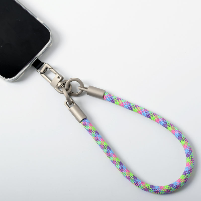 Cross-border wholesale short 7MM mobile phone lanyard key chain with gasket high-end portable wrist rope women's chain camera rope