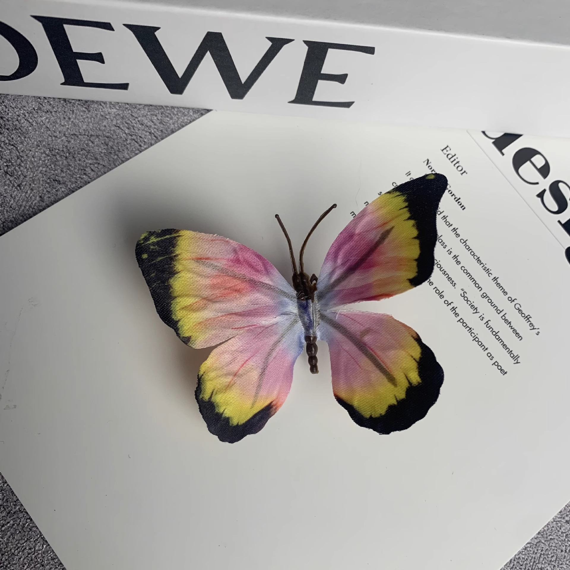 핑크 옐로우 블랙