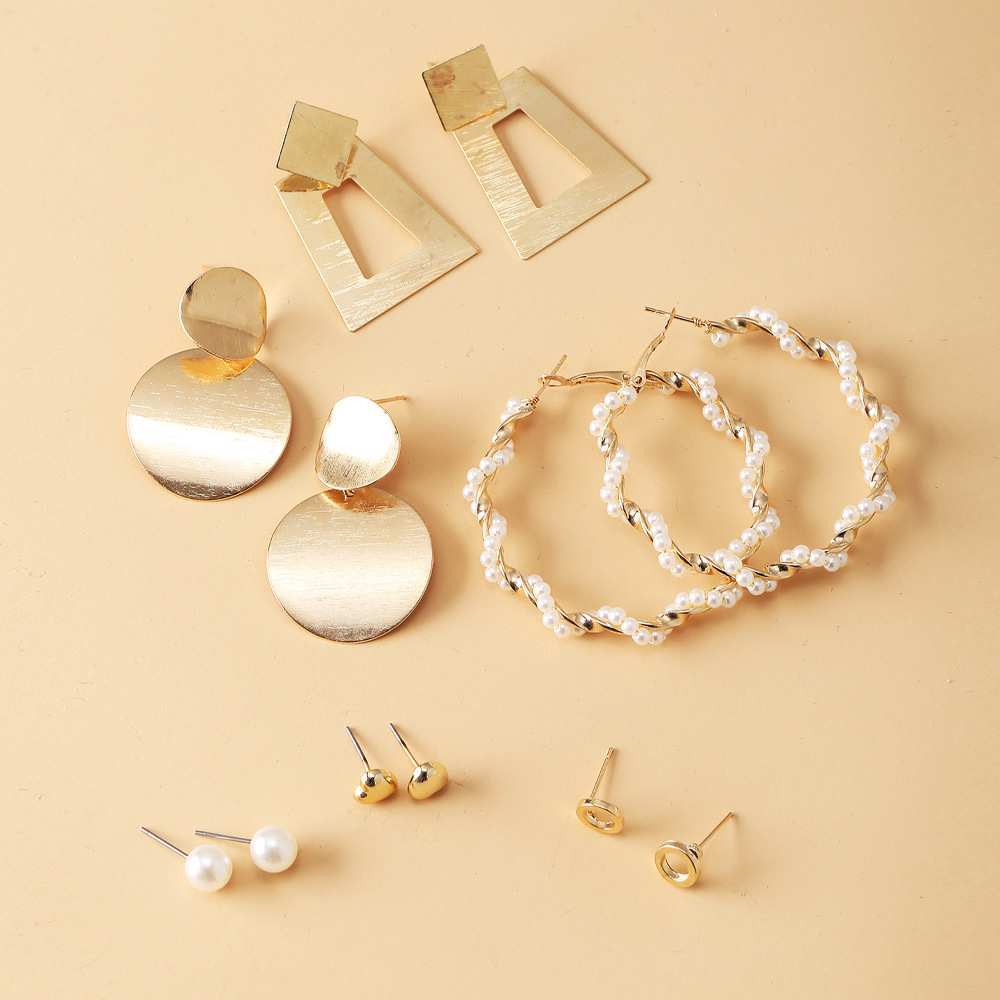Fashion Gold Alloy Heart Pearl Trapezoid Geometric Earring Set