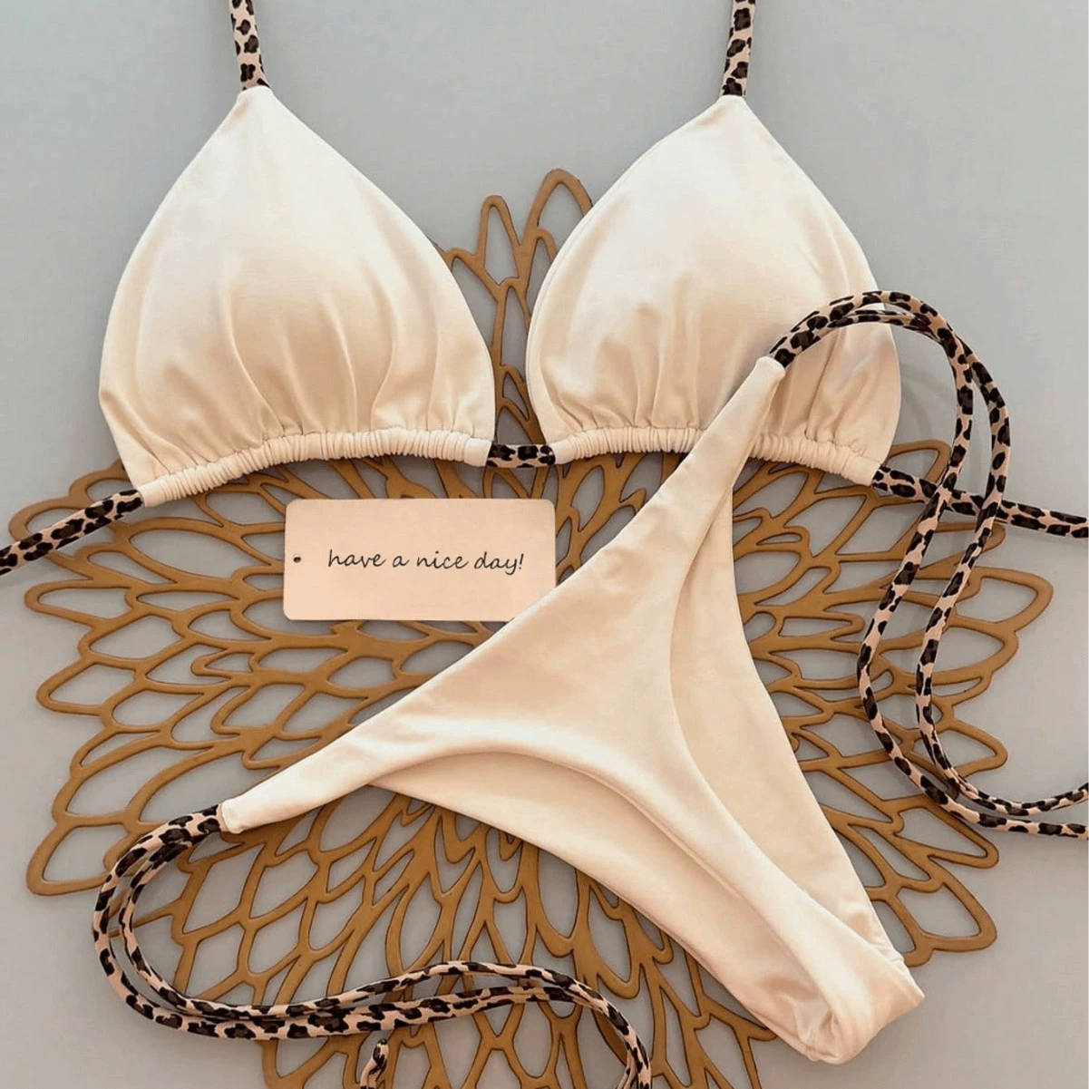 Новый 2025 год леопардовый принт бикини без спинкиhalter tie sexy женский купальник пляж отпуск оптовая продажа