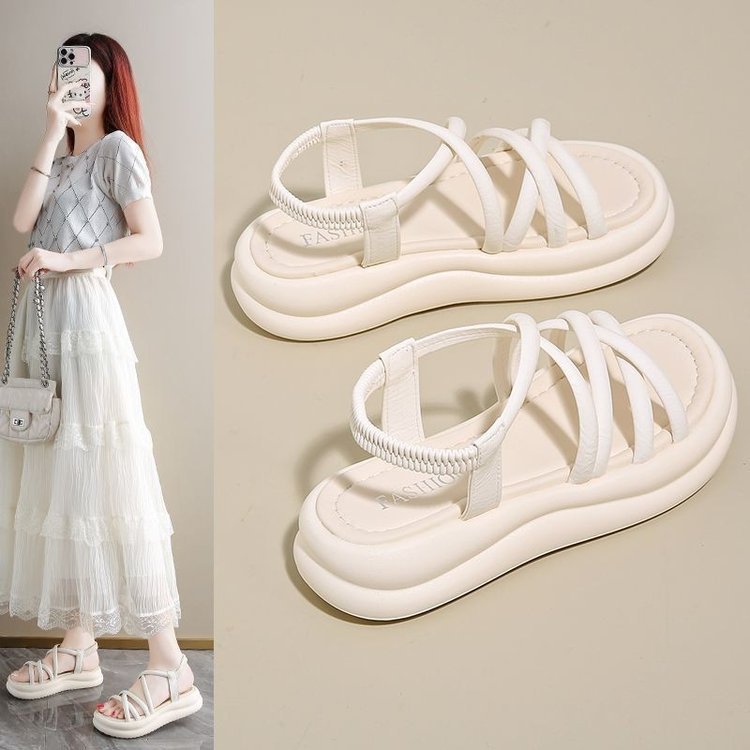 Red en línea sandalias de fondo grueso para mujeres verano 2026 nuevo hada con falda de moda para estudiantes sandalias romanas de fondo suave