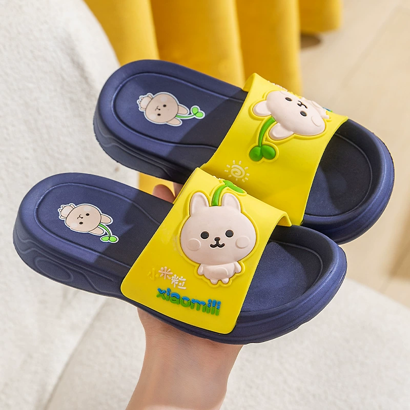 Новые летние детские тапочки, домашняя обувь, Нескользящие износостойкие дышащие шлепанцы, милые сандалии для мальчиков с героями мультфильмов