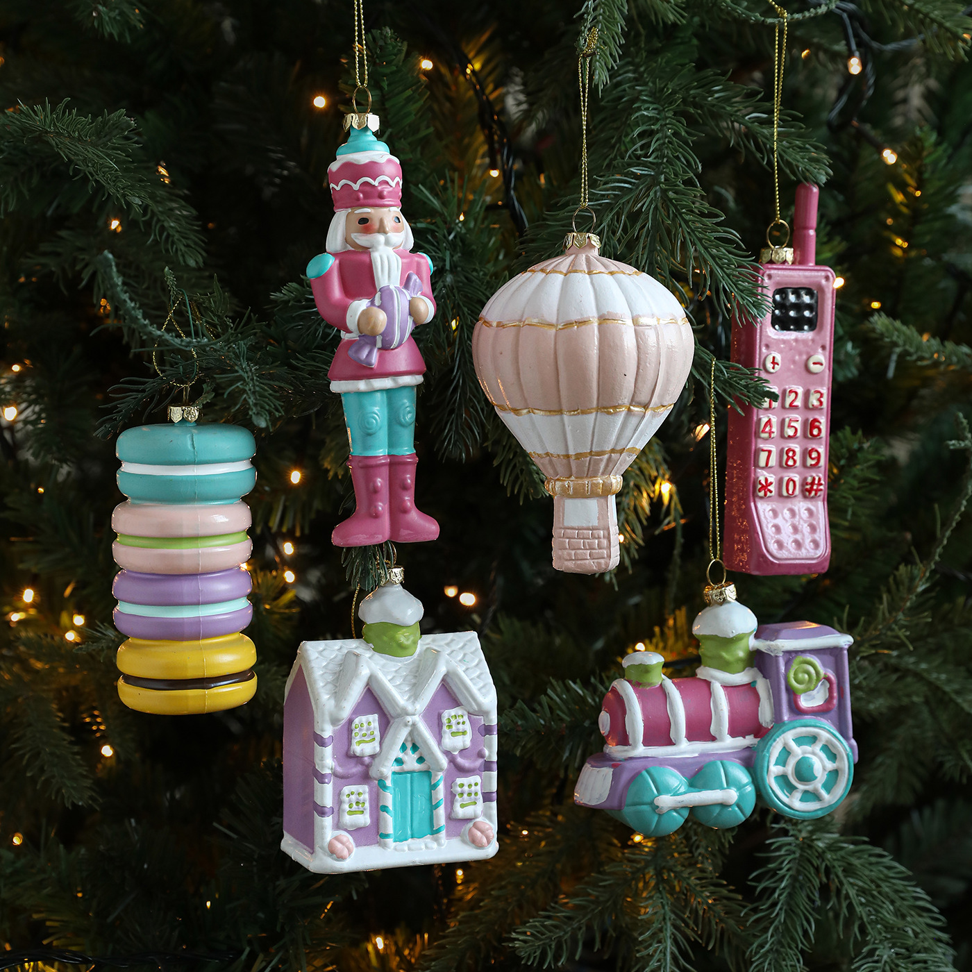 Transfronterizo nuevo plástico macarón adorable niña colgante pintado de color colgante decoración de ventana del árbol de Navidad colgante