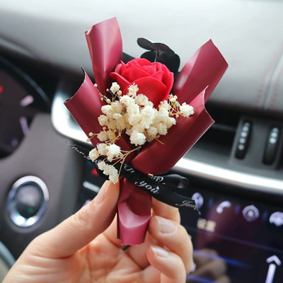 air outlet decoration creative car: Car Perfume Aromatherapy - small-size-bouquet-no-5-bouquet-boxed