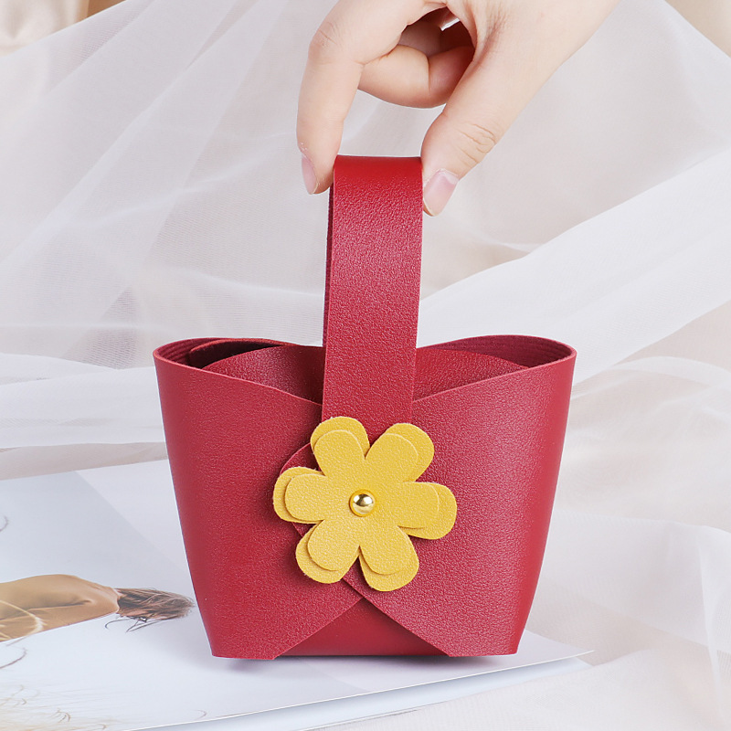 新款结婚糖盒子伴手礼盒喜糖盒手提皮质礼品包装盒婚礼回礼喜糖包