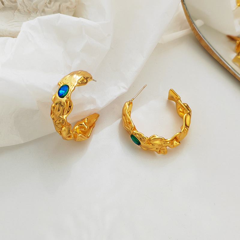 Vintage Style C Shape Copper Inlay Glass Earrings 1 Pair