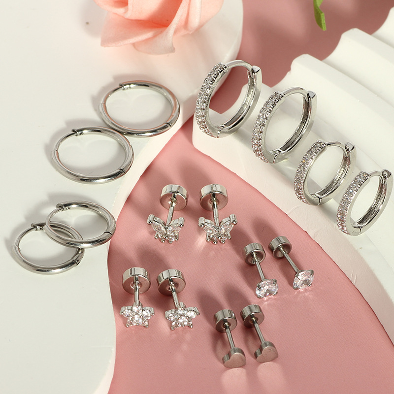 Labret piercing jewelry detail image
