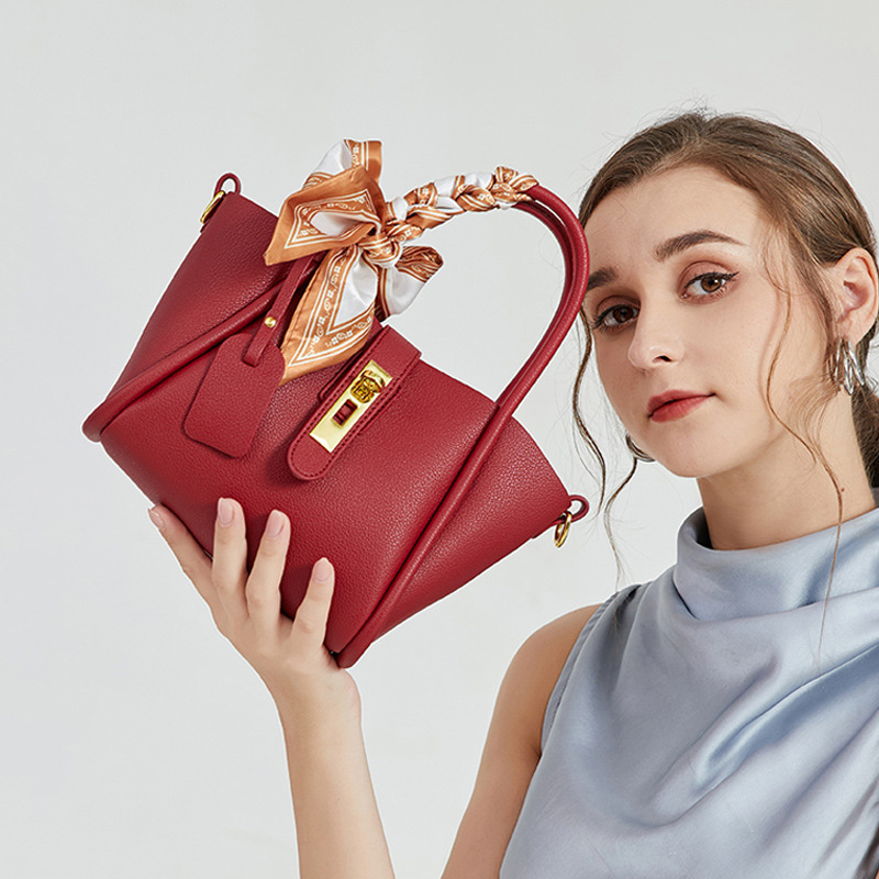 Bolso de boda para mujer, bolso de novia, nuevo estilo 2025, bolso de boda rojo de alta gama, bolso de mano tipo cesta, bolso tipo cubo.