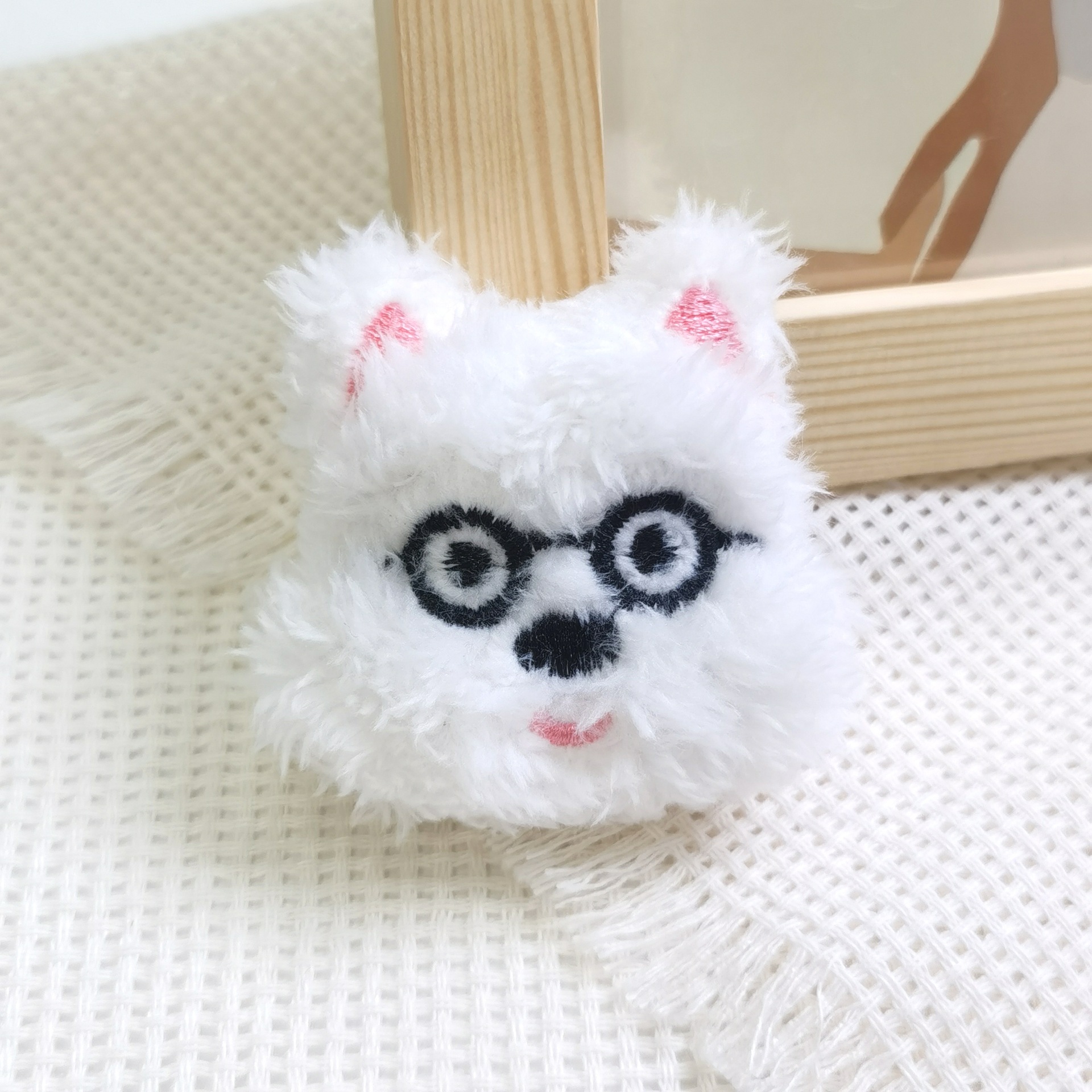 검은 안경 강아지