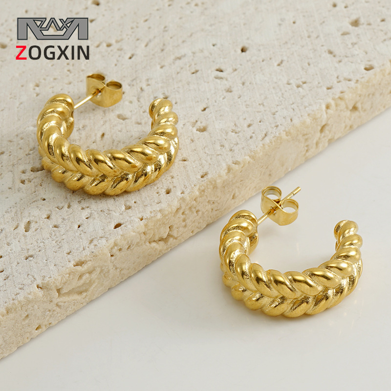 Acero inoxidable transfronterizo moda europea y americana giro personalizado en forma de C pendientes de titanio de acero 18K oro Internet celebridad pendientes de la oreja