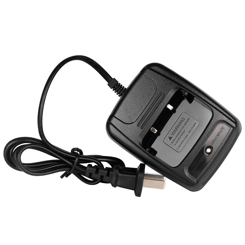Baofeng cargador de intercomunicador USB automóvil universal BF-C1888S 777S 666S base de carga de batería de litio