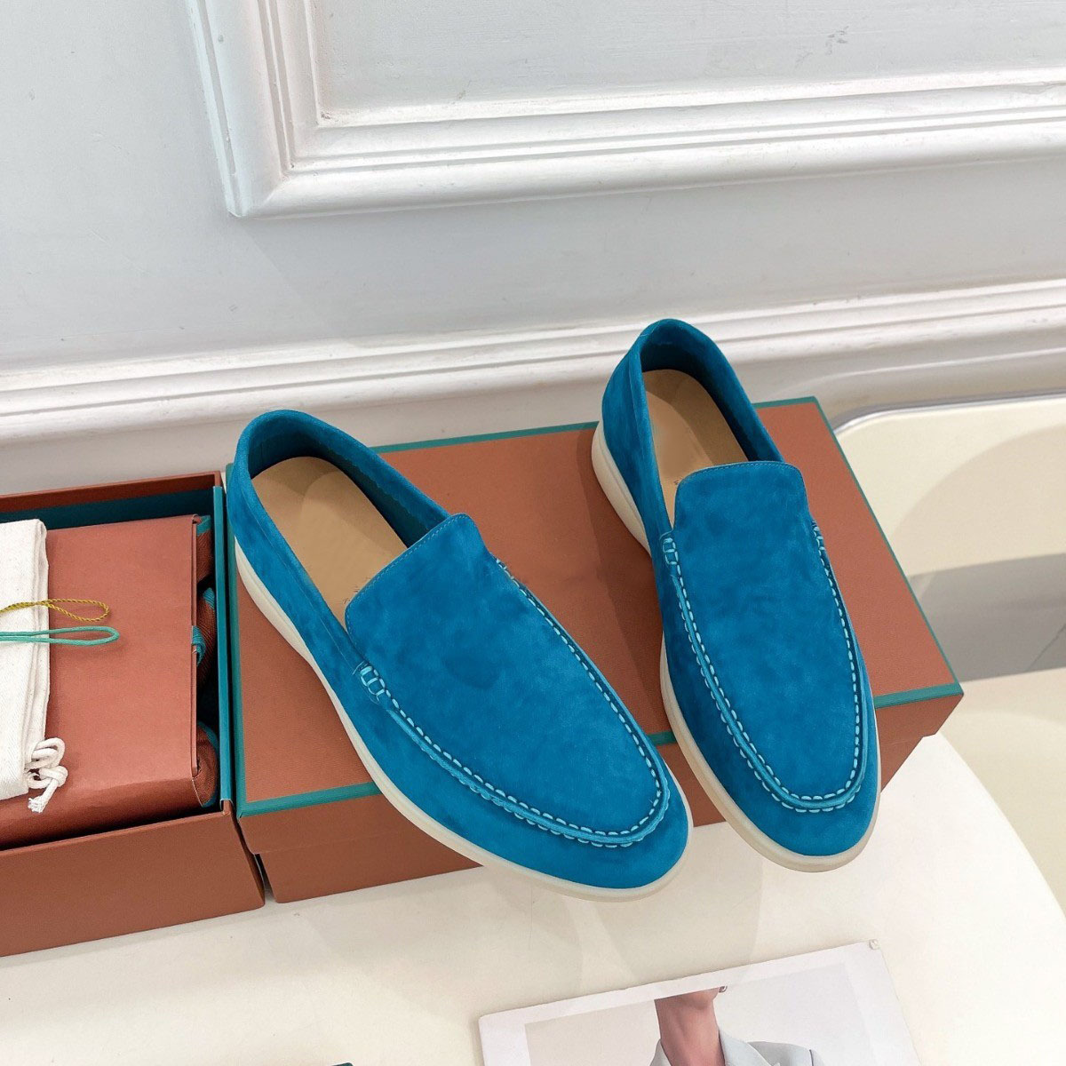 Mocasines de cuero genuino para hombre, sin cordones, para caminar en verano, zapatos planos de talla grande para mujer