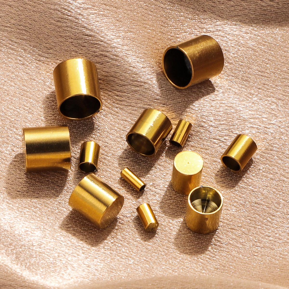 Cubo de acero inoxidable hebilla de cuerda de cuero oro rizado punta tapa DIY collar pulsera conector accesorio fabricación