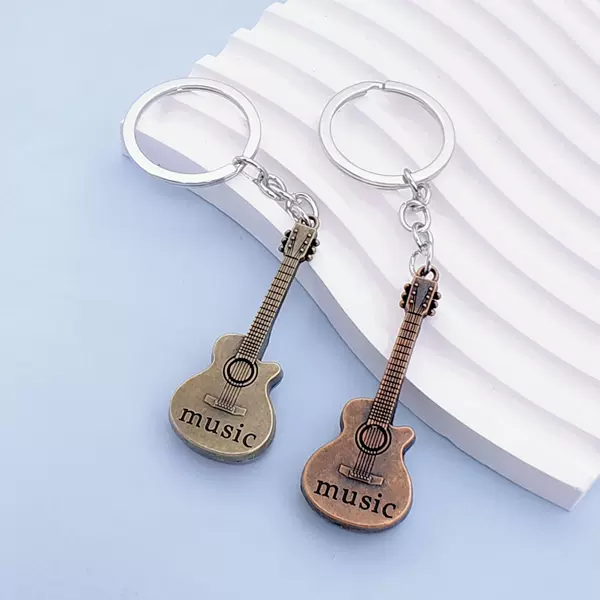 European and American fashion retro music guitar creative key chain bag car key pendant cross-border jewelry wholesale