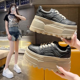 Women's Sneakers with Hidden Height Increase, Platform Thick-Soled Shoes, 2025 Autumn New Style, Lightweight and Fashionable, Small Size White Shoes for Women