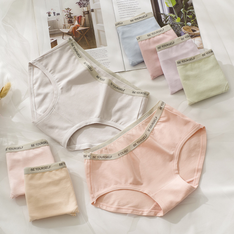 Ropa interior de niña fresca de estilo japonés ropa interior de mujer de cintura media de algodón al por mayor ropa interior de color sólido simple transpirable de verano para mujer