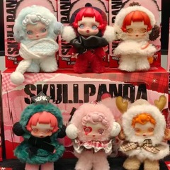 新品バブルマットSP冬の楽章シリーズのぬいぐるみは、ブラインドボックスの手作りのゴム人形のストラップをしています。