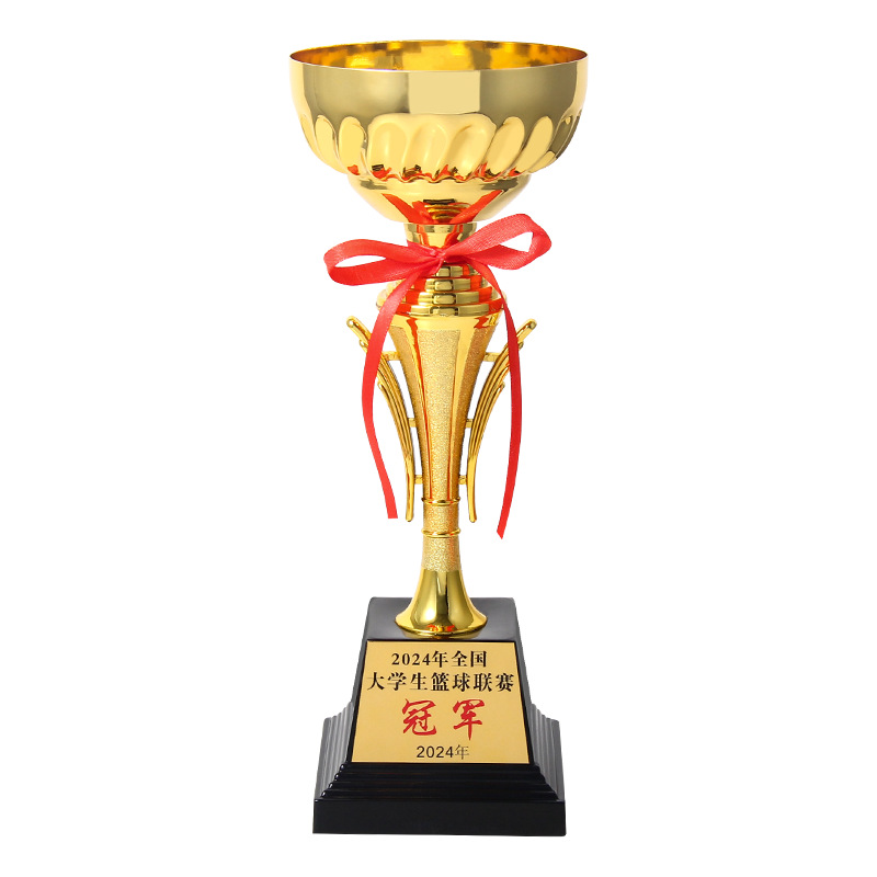 El trofeo de metales está en juego. Juegos de Oro, Plata y Bronce para estudiantes de baloncesto de fútbol creativo