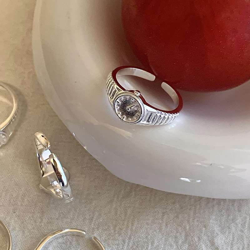 Srebrna ura v obliki črke A, ženska, zglobni prstan za prst, edinstven dizajn, lahek luksuz, nov trend 2023_voghion.com