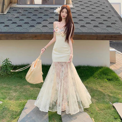 柔欲美神 重工蕾丝连衣裙花仙子吊带花朵修身显瘦法式复古度假裙