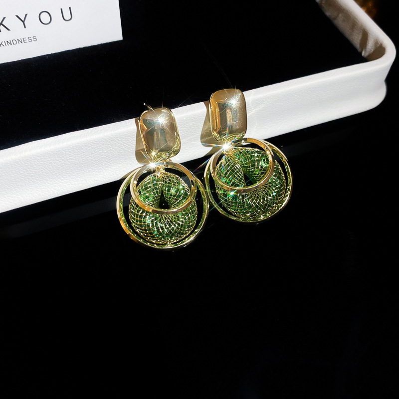 Pendientes de borla de flores de tul de aguja de plata Pendientes de súper hada verde menta fresca Pendientes de diseño exagerado de nicho