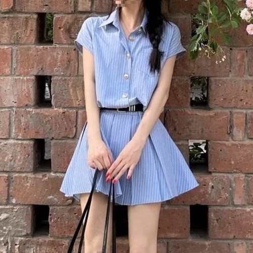 Korean-style college wind dress for women, summer new arrival, absolutely beautiful, super stylish, striped short-sleeve pleated skirt, short dress