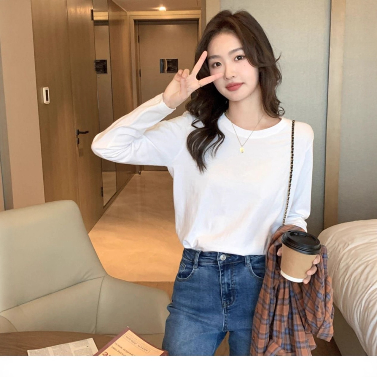 韩版简约穿搭薄款显瘦长袖T恤女2025秋季新款百搭打底上衣女潮流