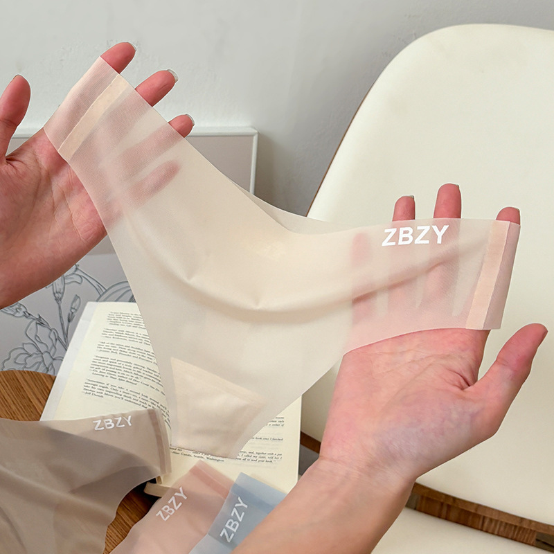 Foreign trade semi-transparent ice silk underwear women's mulberry silk 7A antibacterial bottom crotch low waist sexy skin-friendly solid color triangle thong Foreign trade semi-transparent ice silk underwear women's mulberry silk 7A antibacterial bottom crotch low waist sexy skin-friendly solid color triangle thong