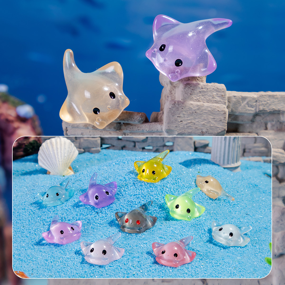 Cross-Border Export Luminous O-Mouth Devil Fish Resin Accessories Fish Tank Micro Landscape Car Desktop Ornaments Cartoon Pendant